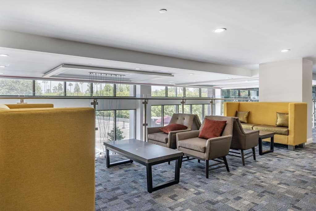 Hotel Cambria Universal Blvd