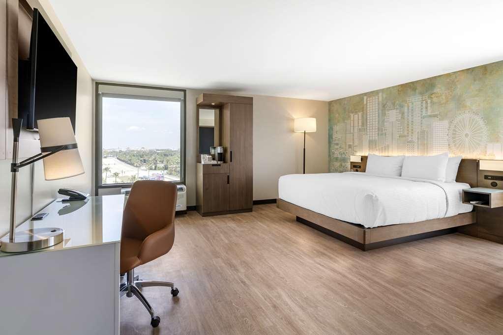 Cambria Universal Blvd Hotel