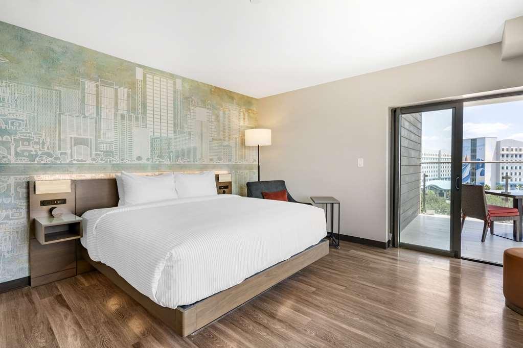 Hotel Cambria Universal Blvd