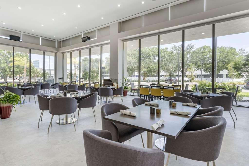 Cambria Universal Blvd Hotel Orlando