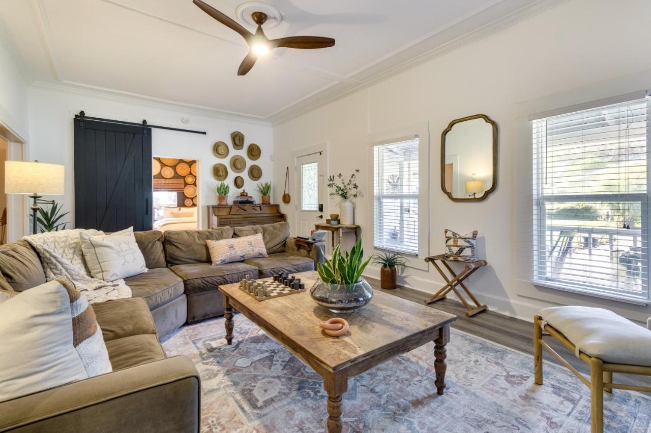 Updated Winter Garden With Yard And Fire Pit! * Orlando
