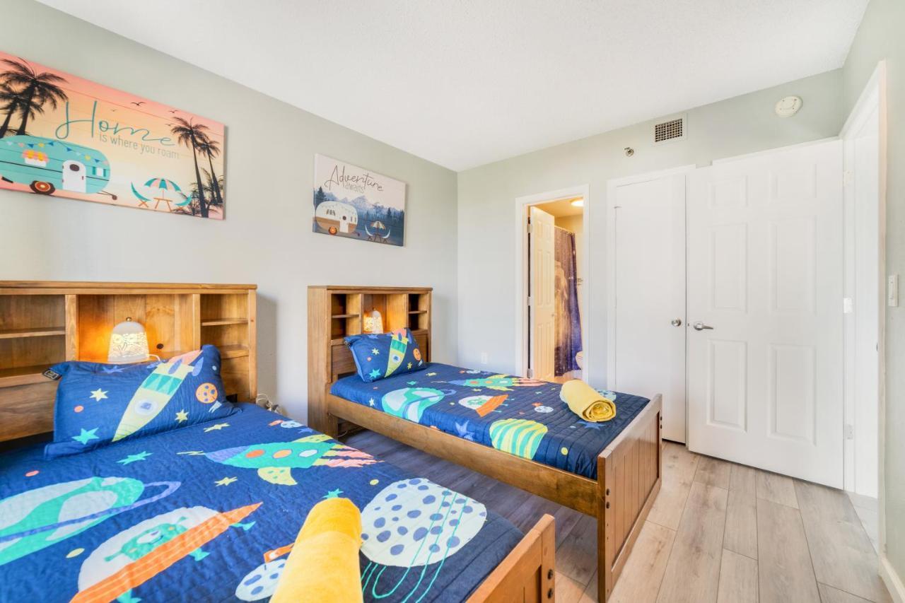 Fabulous With Heated Pool! Orlando