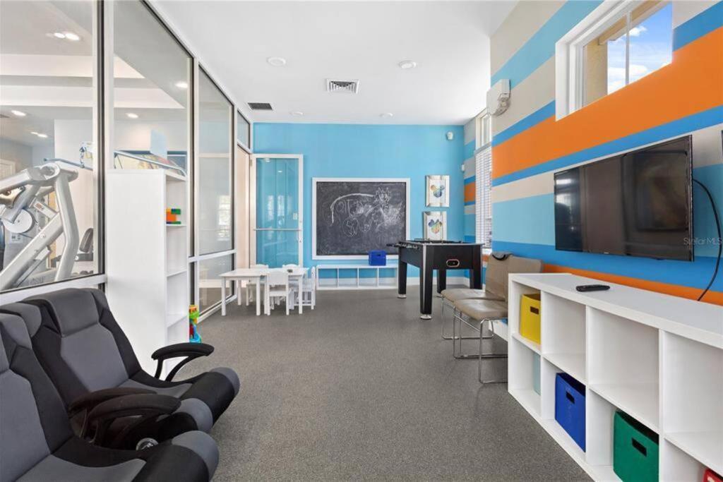 Apartment Modern Townhome Near Disneyworld *