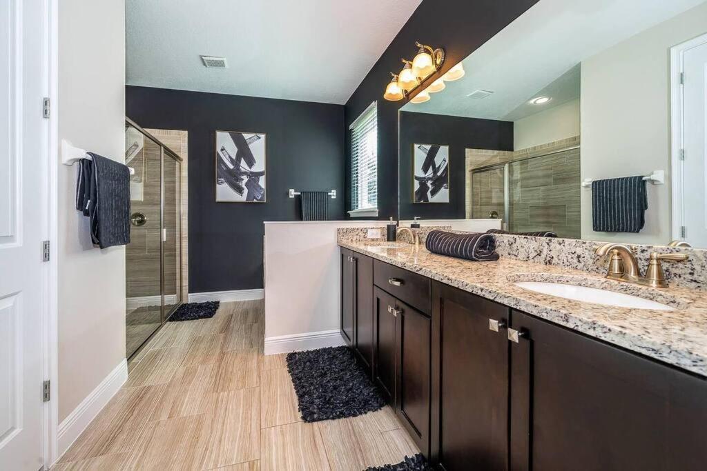 8br Mansion: Packed With Fun And Comfort For *