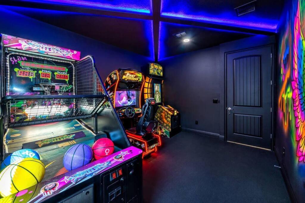 Holiday home 8br Mansion: Packed With Fun And Comfort For Orlando