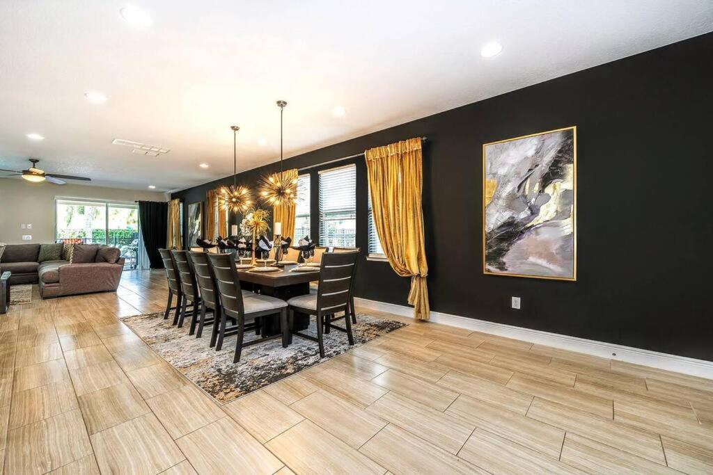 8br Mansion: Packed With Fun And Comfort For *