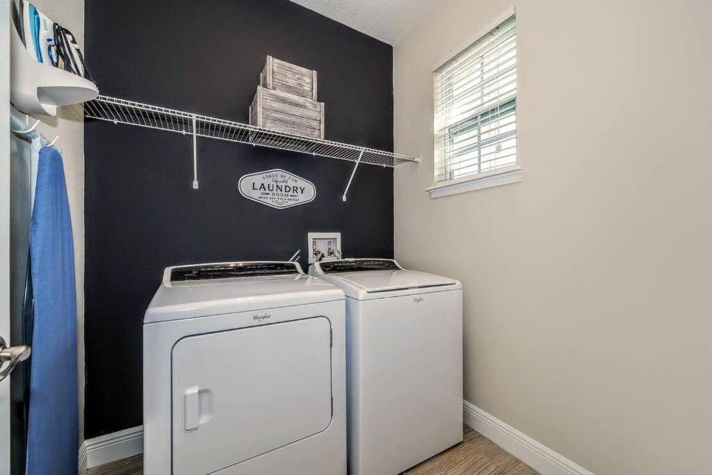 Holiday home 8br Mansion: Packed With Fun And Comfort For Orlando