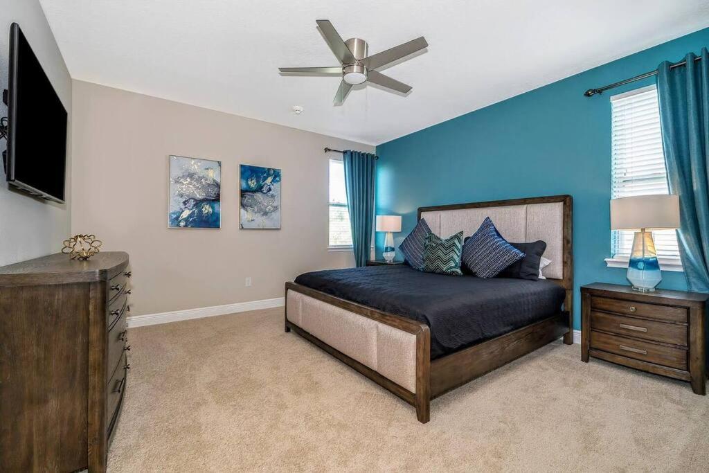 Holiday home 8br Mansion: Packed With Fun And Comfort For Orlando