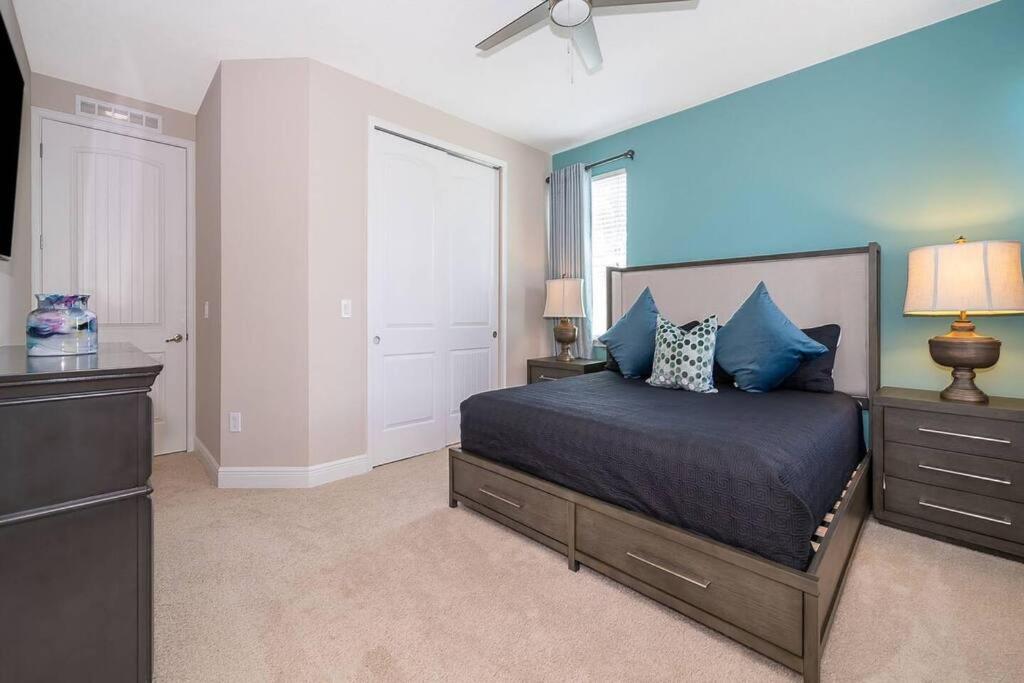 Holiday home 8br Mansion: Packed With Fun And Comfort For