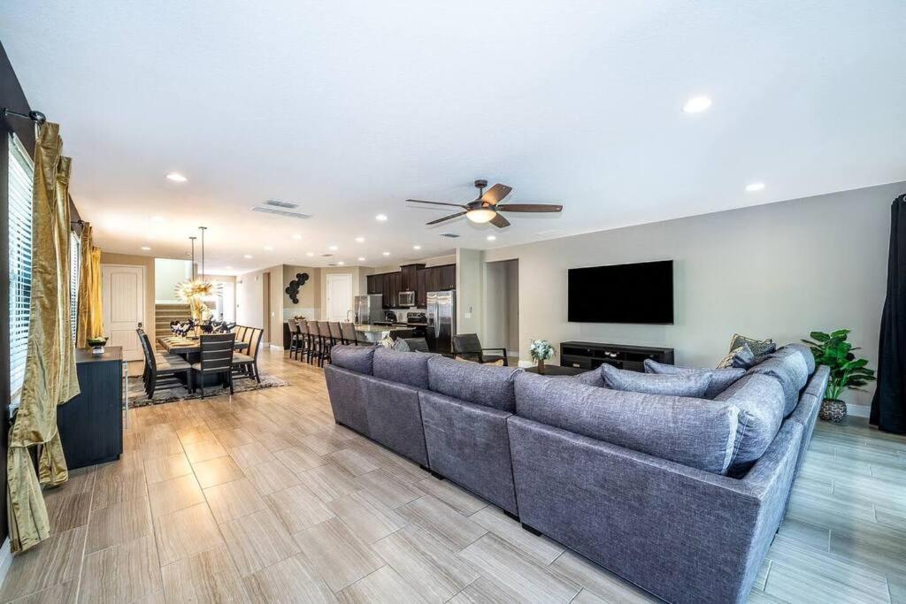 8br Mansion: Packed With Fun And Comfort For *