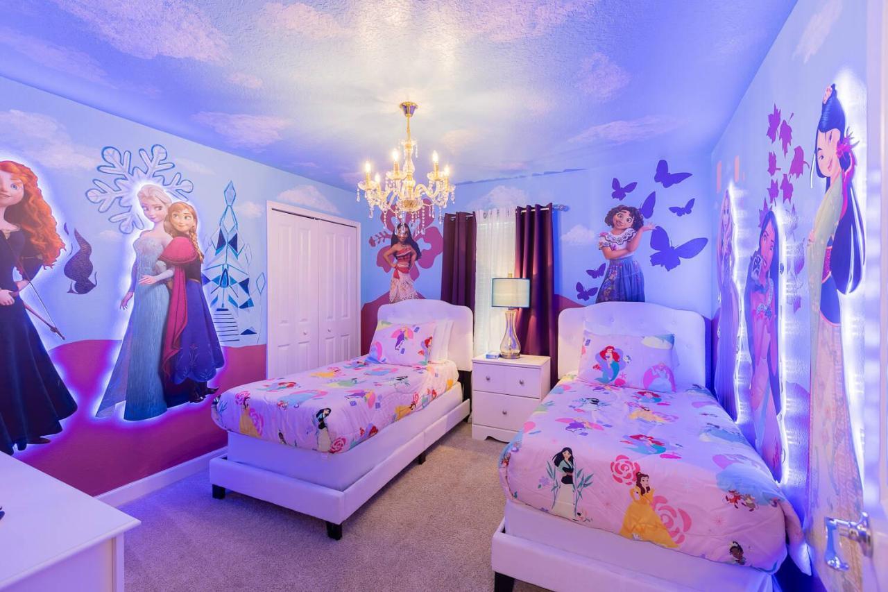 Holiday home Amazing Thematic House Pvt Poolarcades *