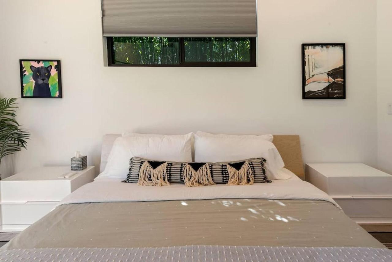 Holiday home Stunning Modern In Hip Enclave Near Dt Orlando