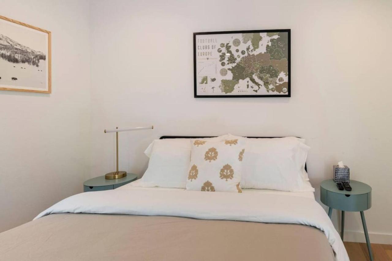 Holiday home Stunning Modern In Hip Enclave Near Dt