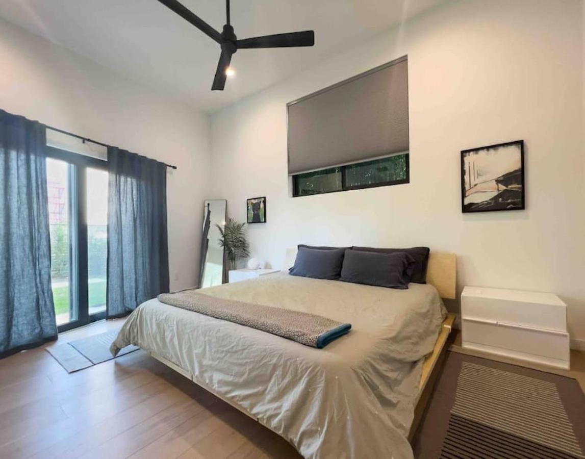 Holiday home Stunning Modern In Hip Enclave Near Dt