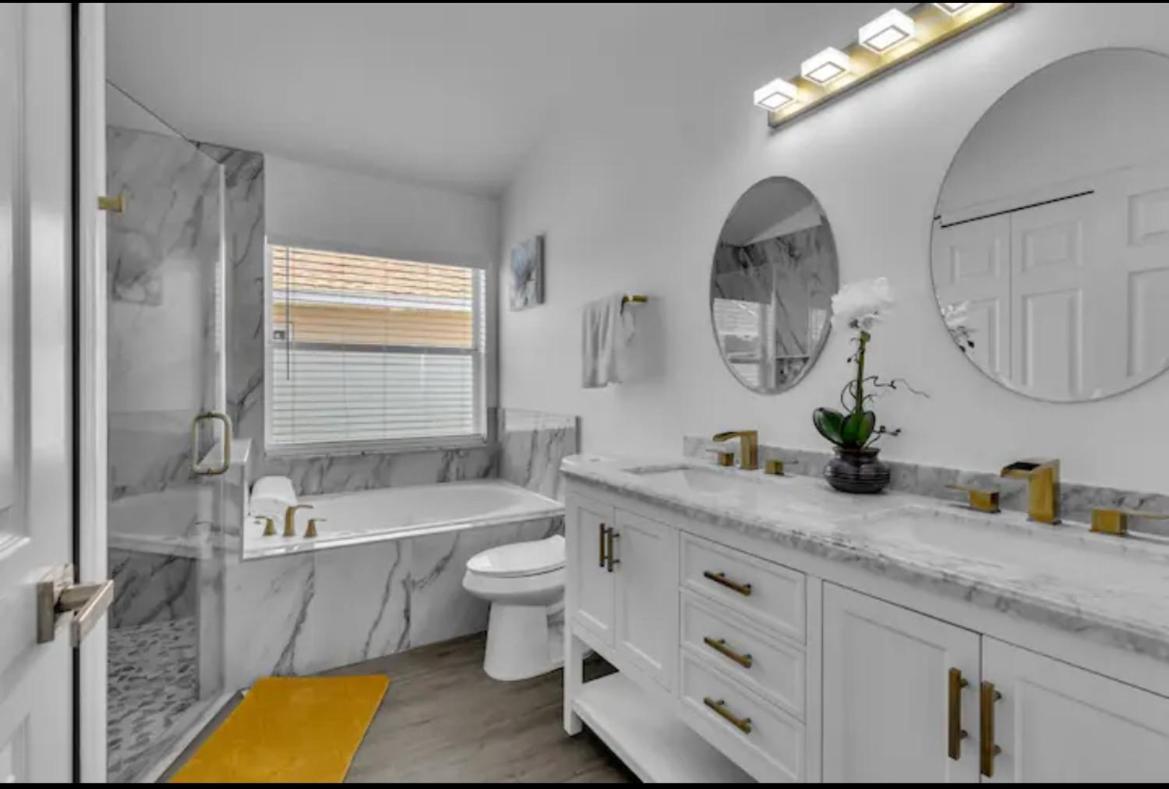Holiday home Modern Cozy 3 Bd/2 Ba For Family/friends *