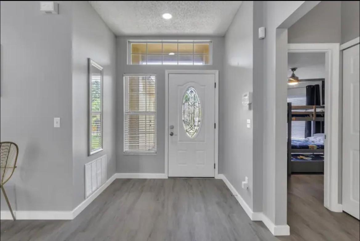 Holiday home Modern Cozy 3 Bd/2 Ba For Family/friends *