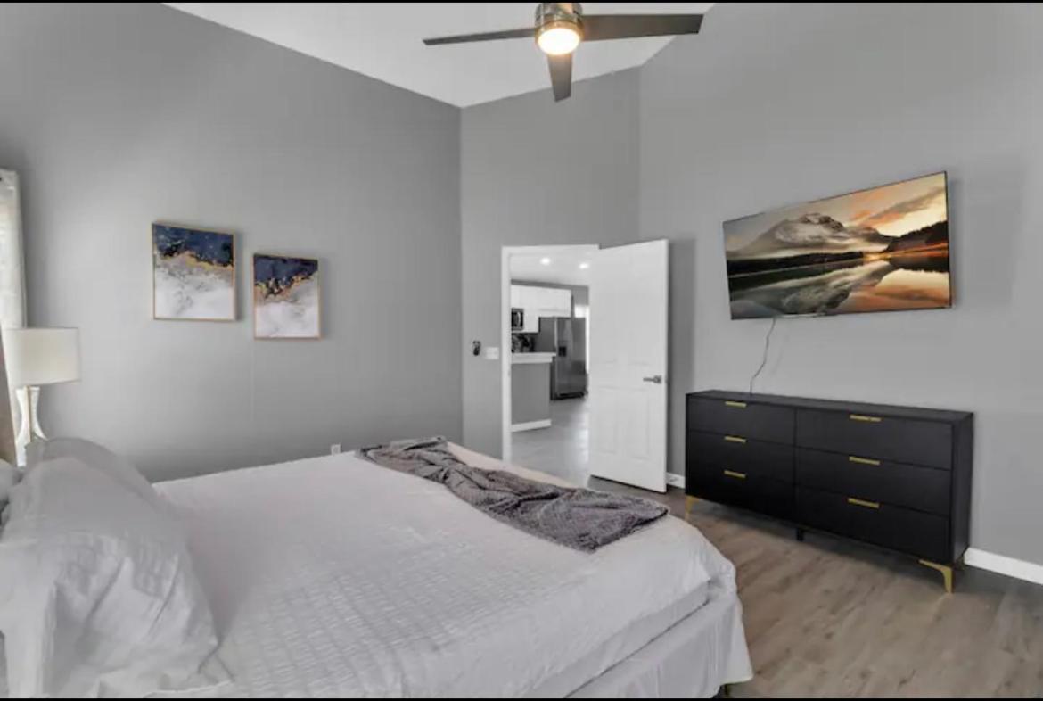 Modern Cozy 3 Bd/2 Ba For Family/friends Holiday home