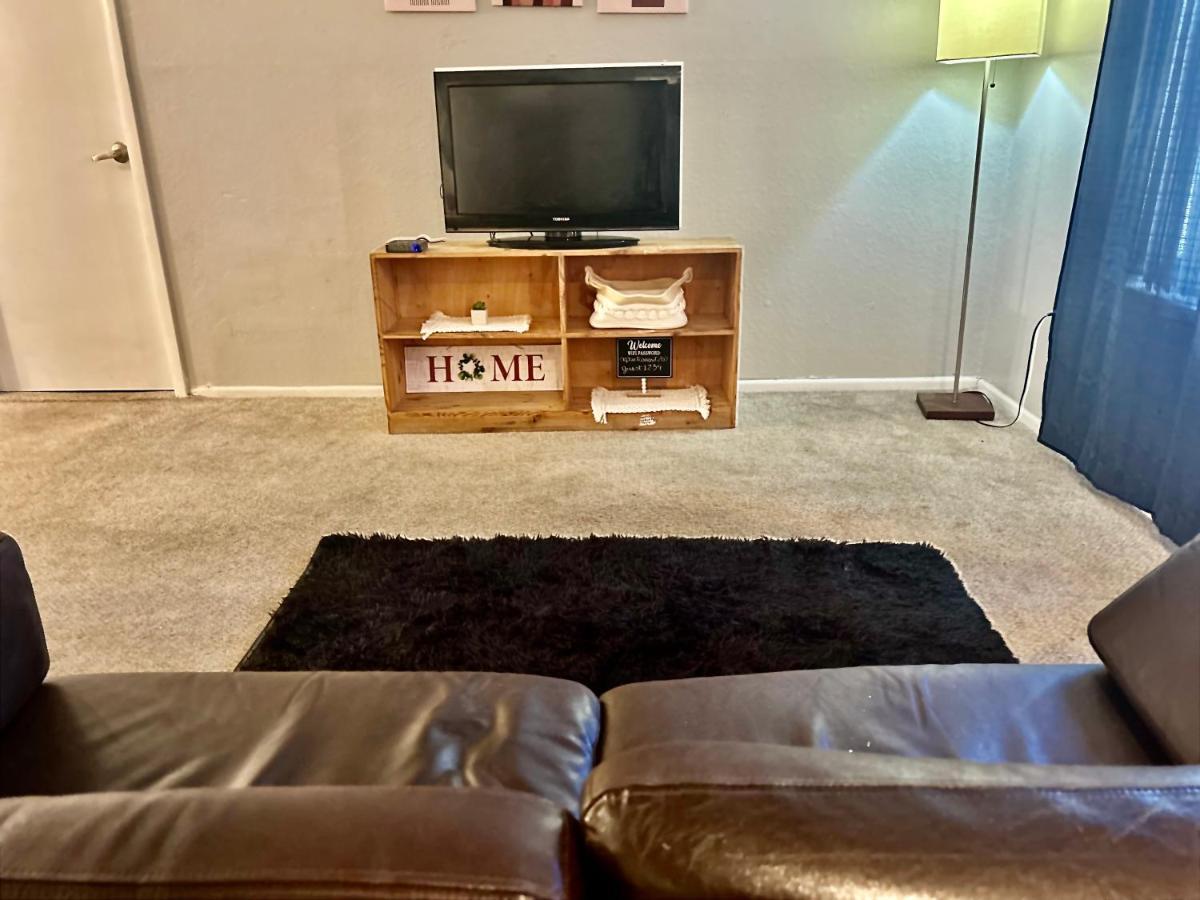 Apartment At Universal *