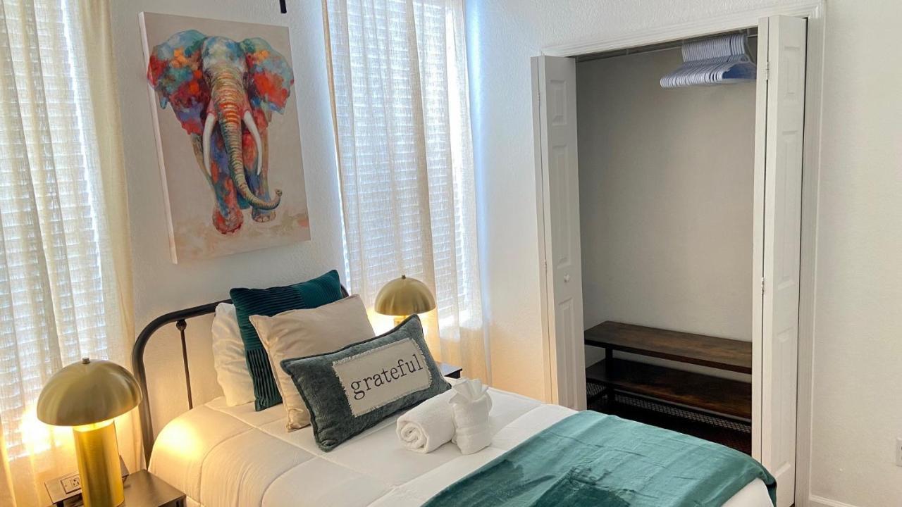 Holiday home P.19 # Vista Cay Newly Remodeled Walking Distance From Occc