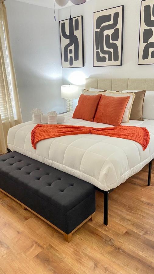 P.19 # Vista Cay Newly Remodeled Walking Distance From Occc Orlando
