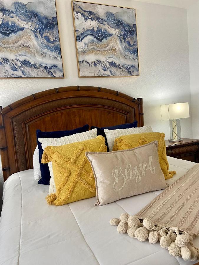Apartment P.12 # Vista Cay Newly Remodeled Walking Distance From Convention Center /close To Universal/disney *