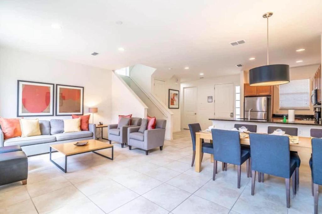 Holiday home Private Townhome At Regal Oaks