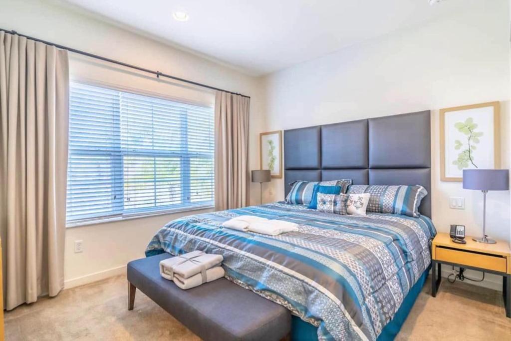 Private Townhome At Regal Oaks