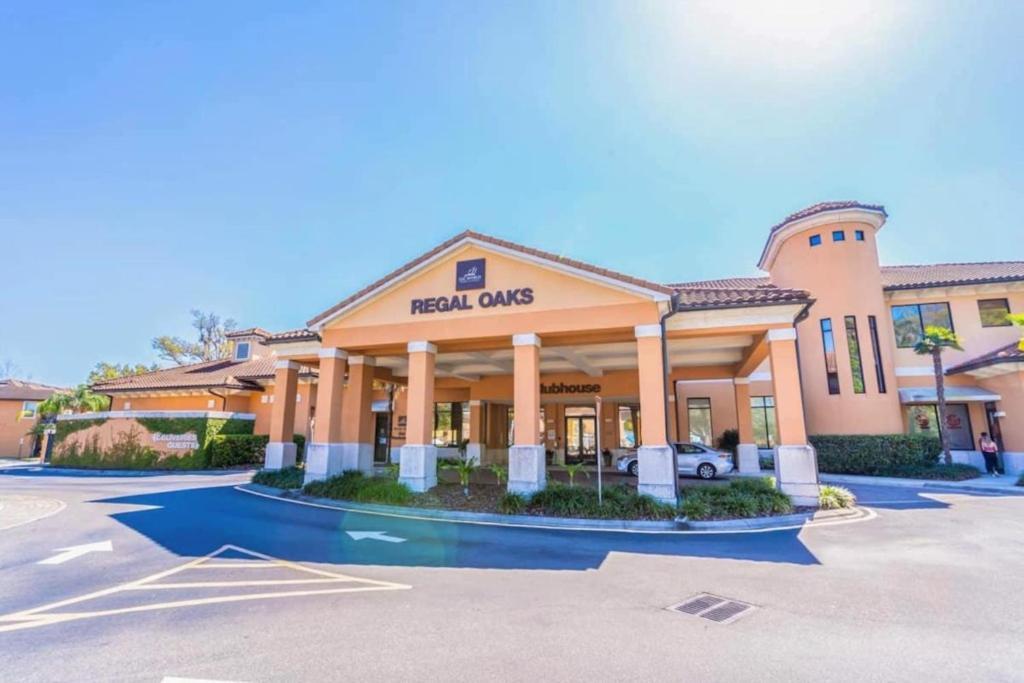 Private Townhome At Regal Oaks Orlando