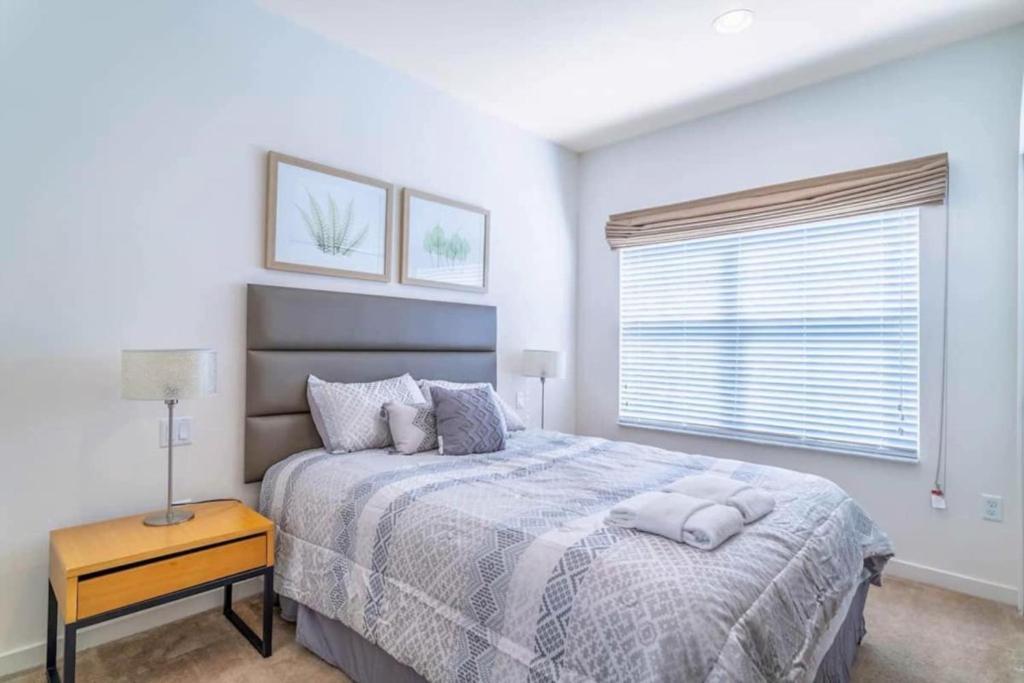 Private Townhome At Regal Oaks *