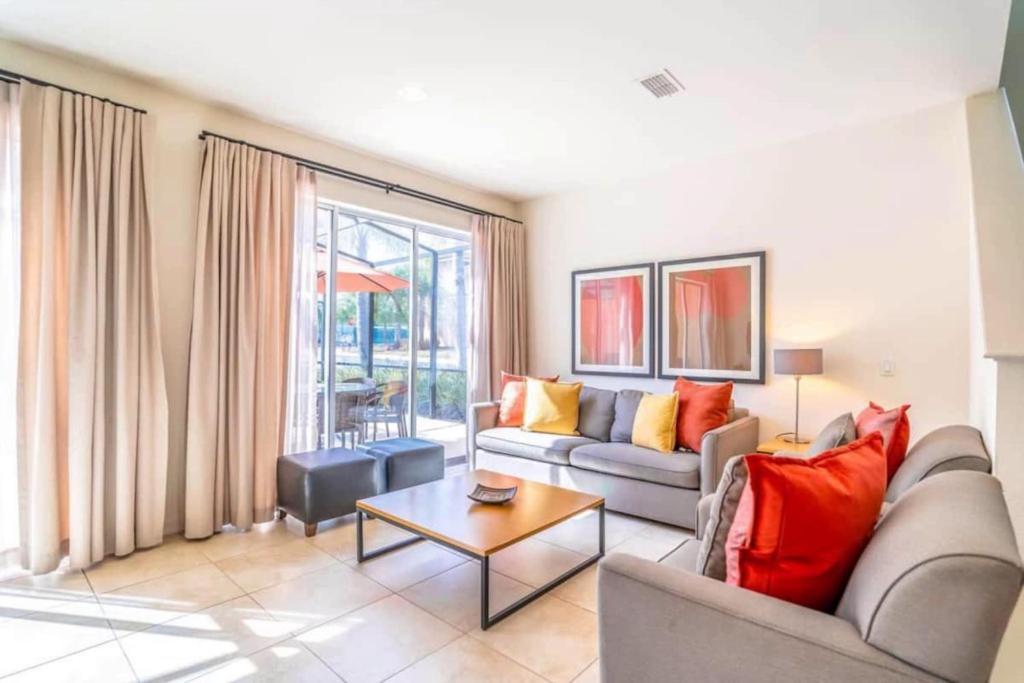 Holiday home Private Townhome At Regal Oaks