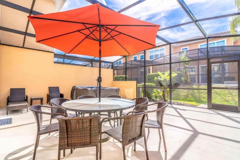 Private Townhome At Regal Oaks Orlando