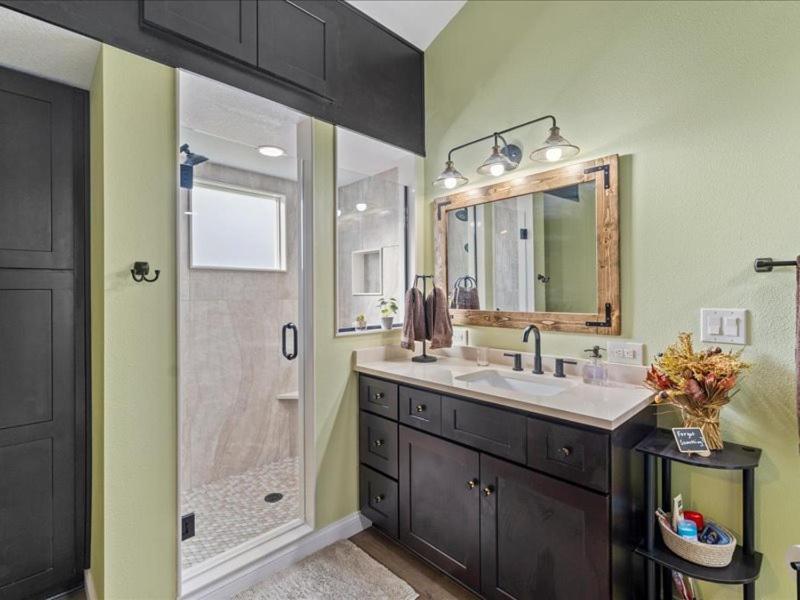 College Park-Orlando 5Star Villa Oasis - Home Away From Home - Quiet Neighborhood-Private Botanical Courtyard - Mins From Eola,Dt, Winter Park - Free Parking & Ev Plug In Orlando