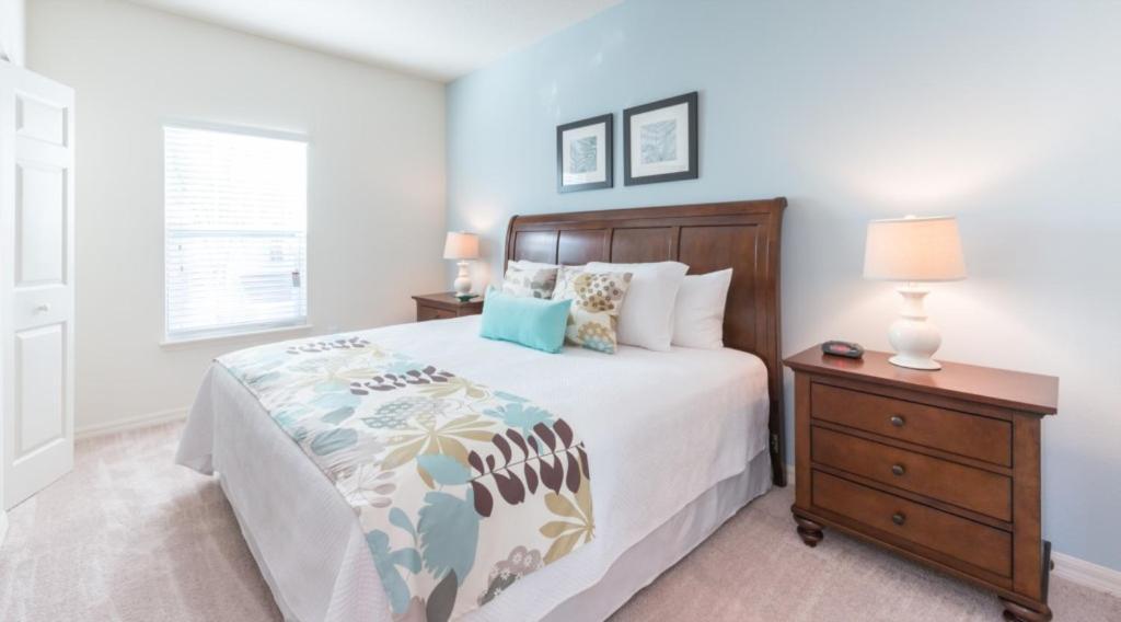 Holiday home Townhome At West Lucaya 3212