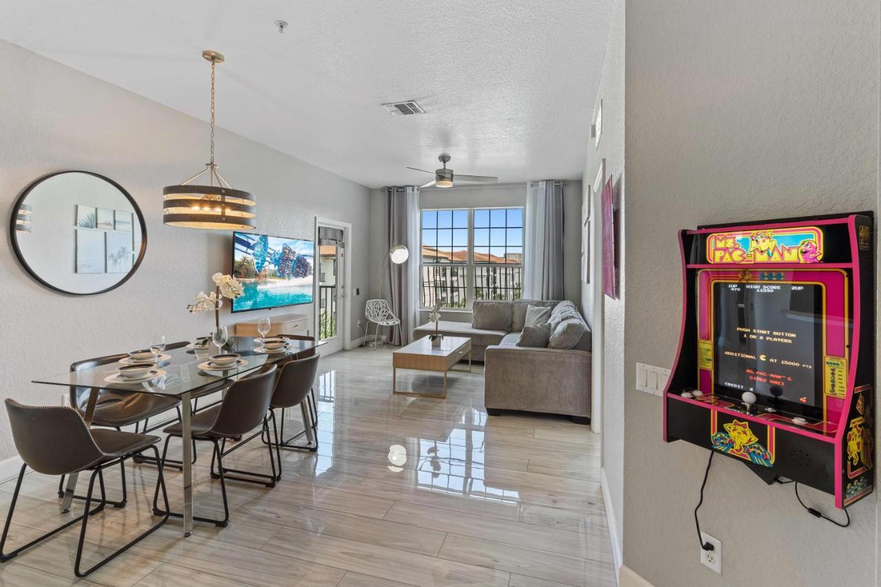 4102 Breakview Drive 404 * Orlando