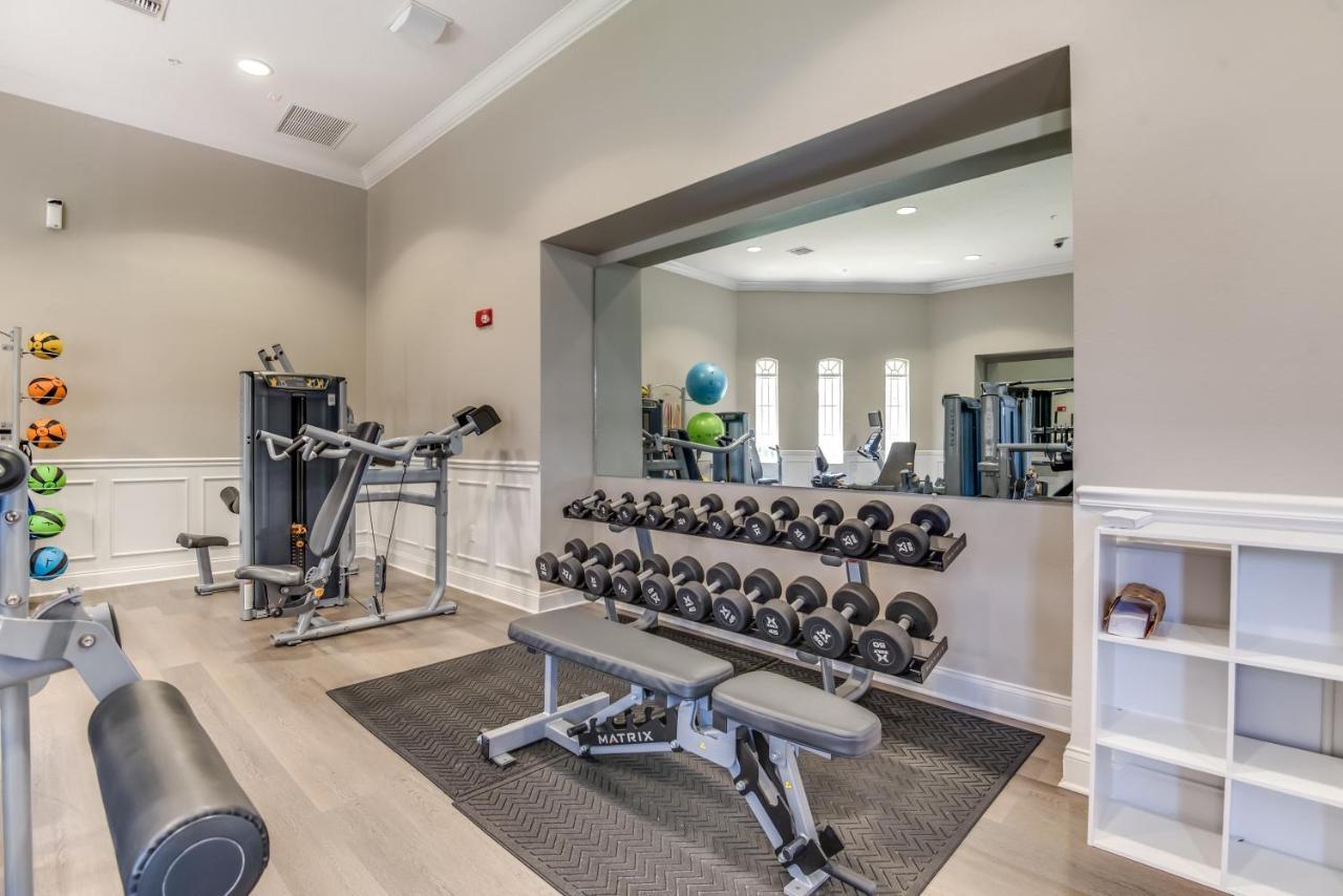 4102 Breakview Drive 404