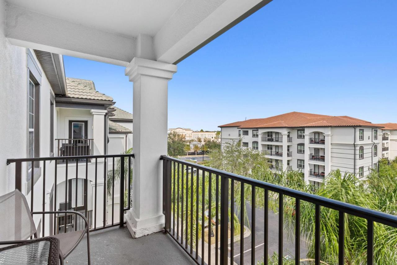 4102 Breakview Drive 404 *