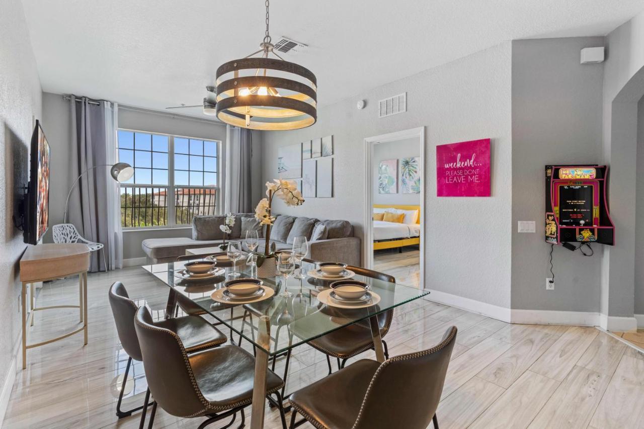 4102 Breakview Drive 404 * Orlando