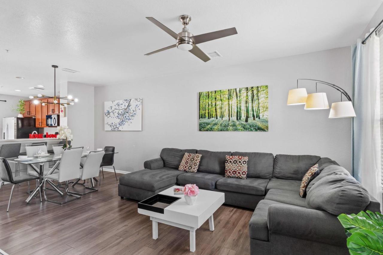 5015 Tideview Circle 44 * Orlando
