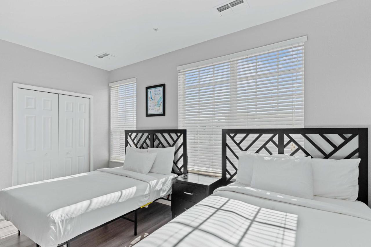 5038 Tideview Circle 24 * Orlando