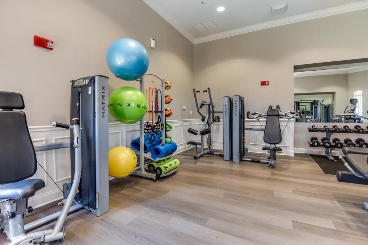 Apartment 4102 Breakview Drive 404