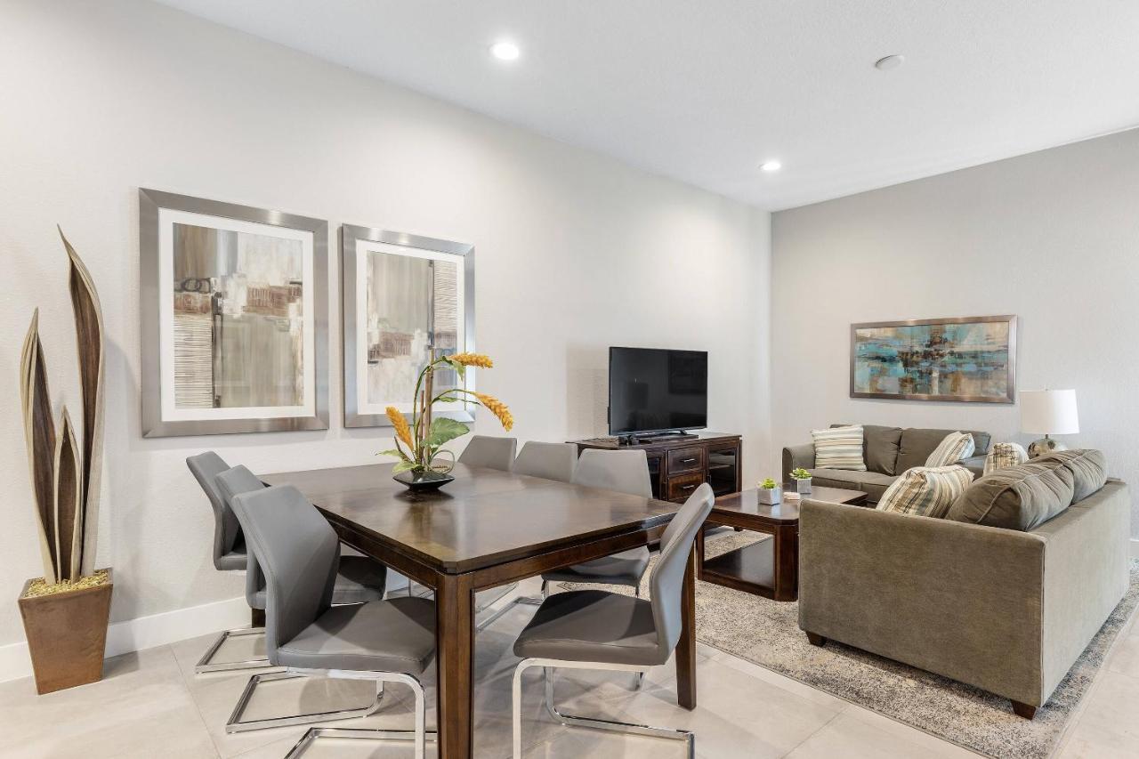 Fantastic 4 Beds 5 Min To