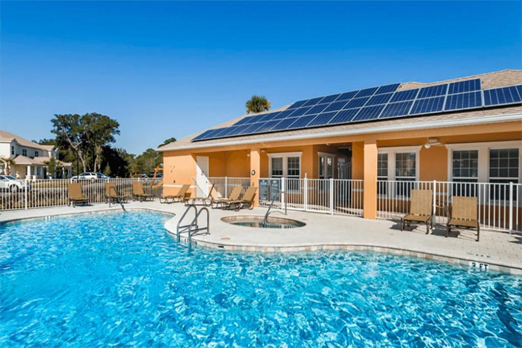 Serenity Townhouse 3br 3ba *