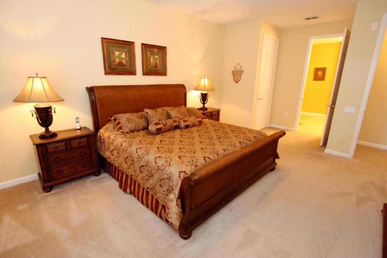 3 Condo, Sleeps 6, 7 Miles To At Vista Cay * Orlando
