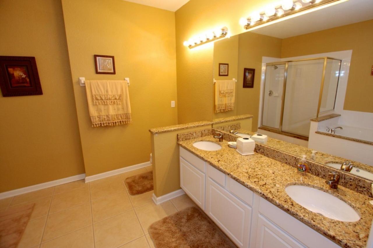 Holiday home 3 Condo, Sleeps 6, 7 Miles To At Vista Cay Orlando