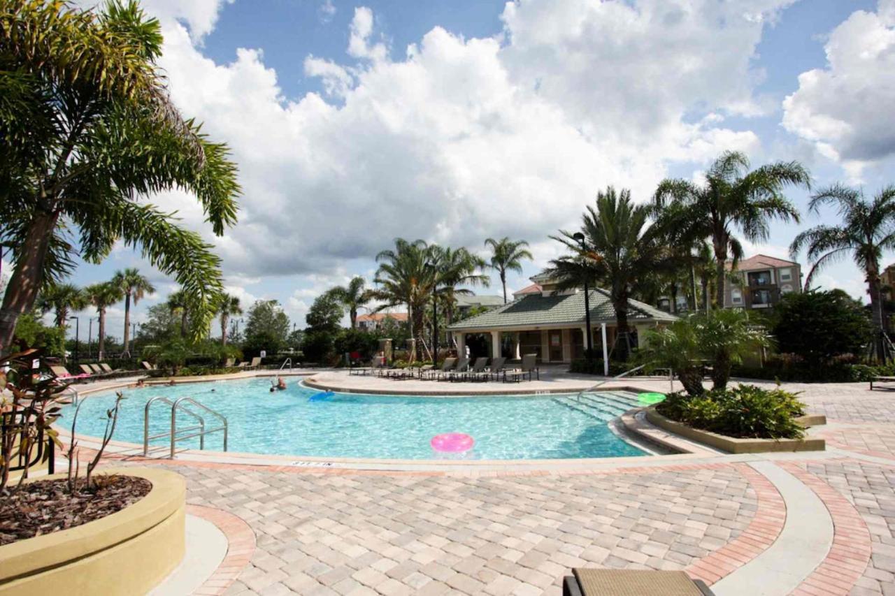 3 Condo, Sleeps 6, 7 Miles To At Vista Cay Orlando