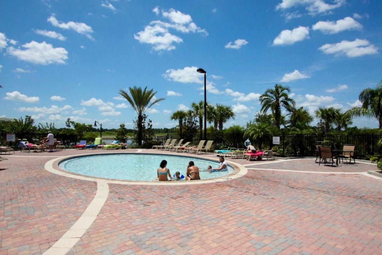 Holiday home 3 Condo, Sleeps 6, 7 Miles To At Vista Cay Orlando