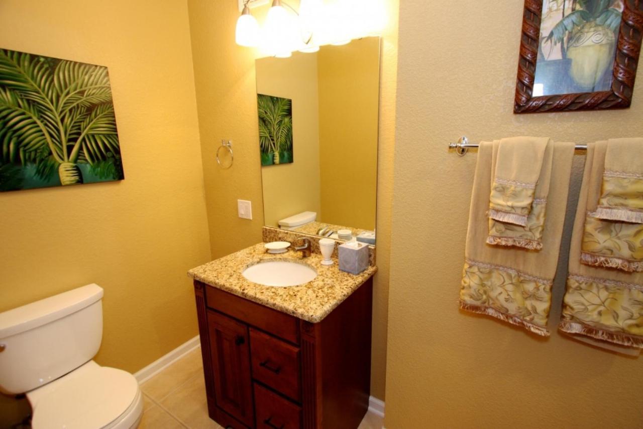 3 Condo, Sleeps 6, 7 Miles To At Vista Cay