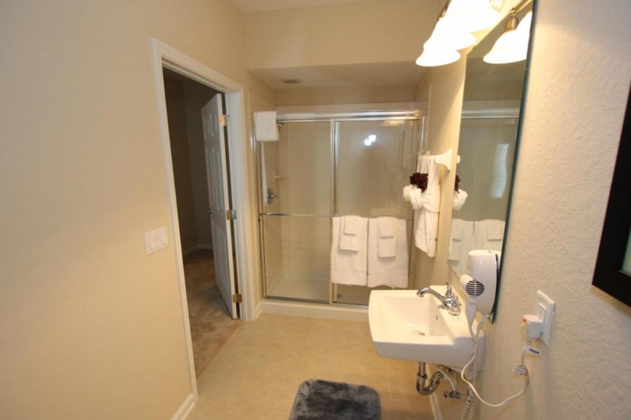 Vista Cay Resort, Sleeps 6