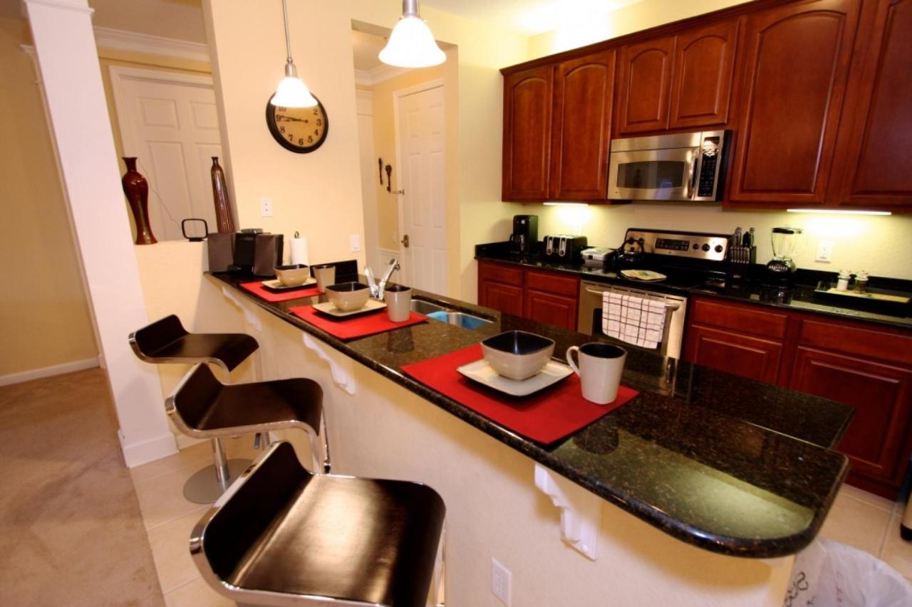 3 Condo, Sleeps 6, 7 Miles To At Vista Cay Orlando