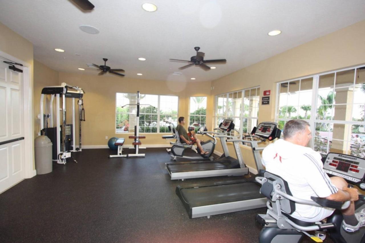 3 Condo, Sleeps 6, 7 Miles To At Vista Cay Holiday home